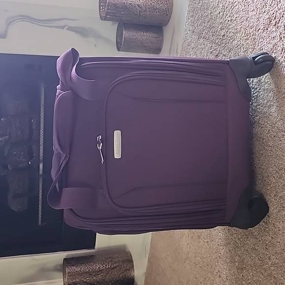 Samsonite Bags Euc Samsonite Underseat Carryon Spinner With Usb